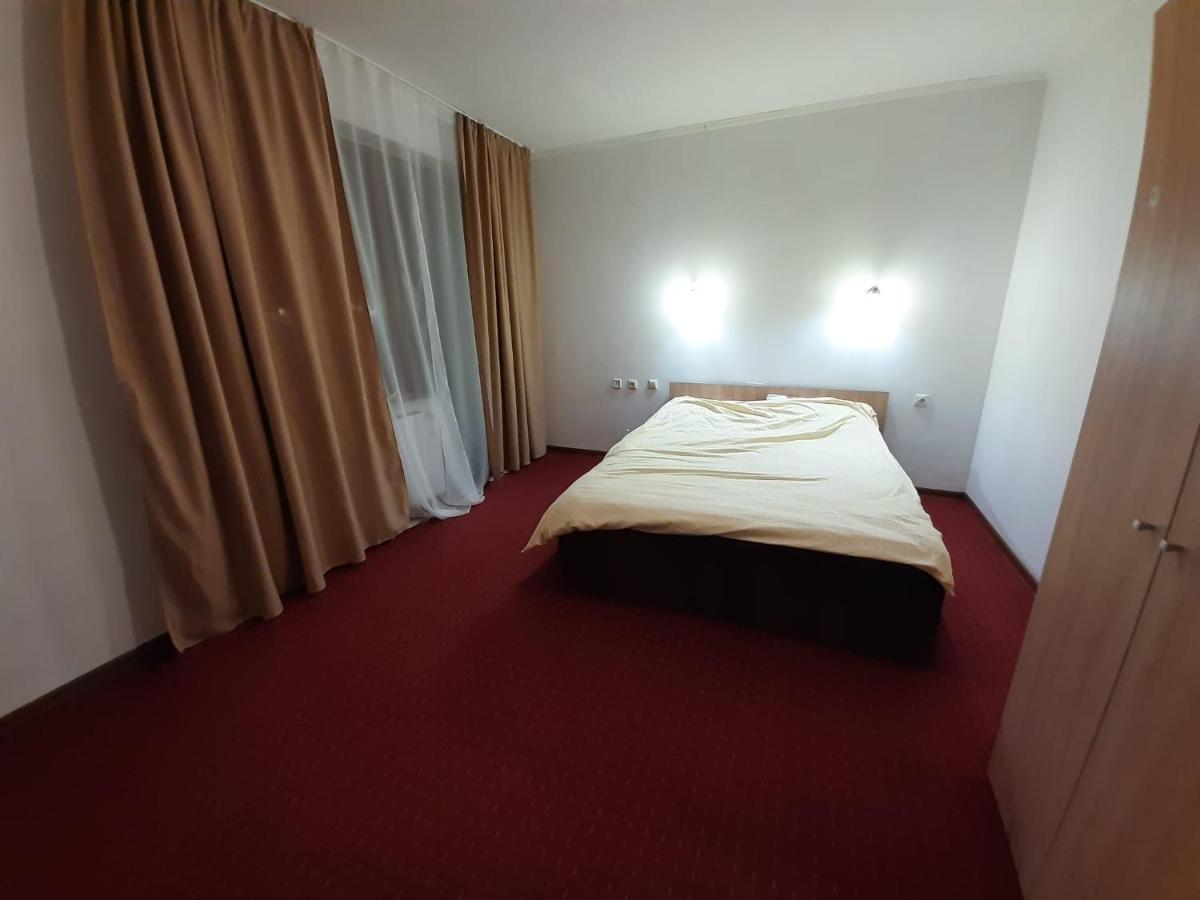 Pensiunea Montan Din Bran,Sat Simon Spa Indoor Бран Екстериор снимка