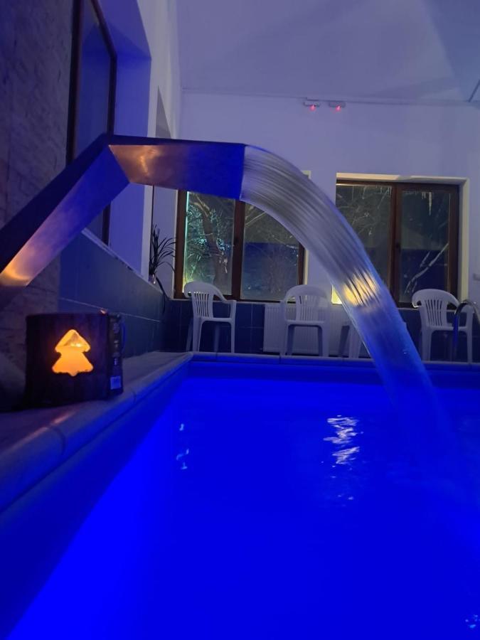 Pensiunea Montan Din Bran,Sat Simon Spa Indoor Бран Екстериор снимка