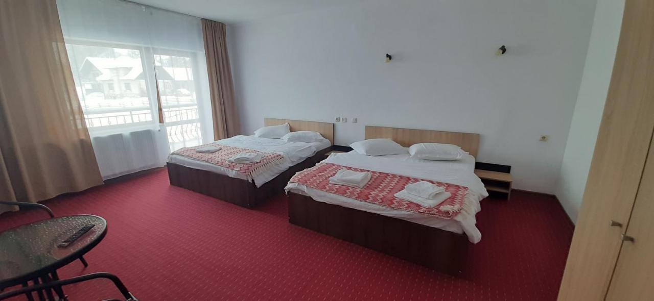 Pensiunea Montan Din Bran,Sat Simon Spa Indoor Бран Екстериор снимка