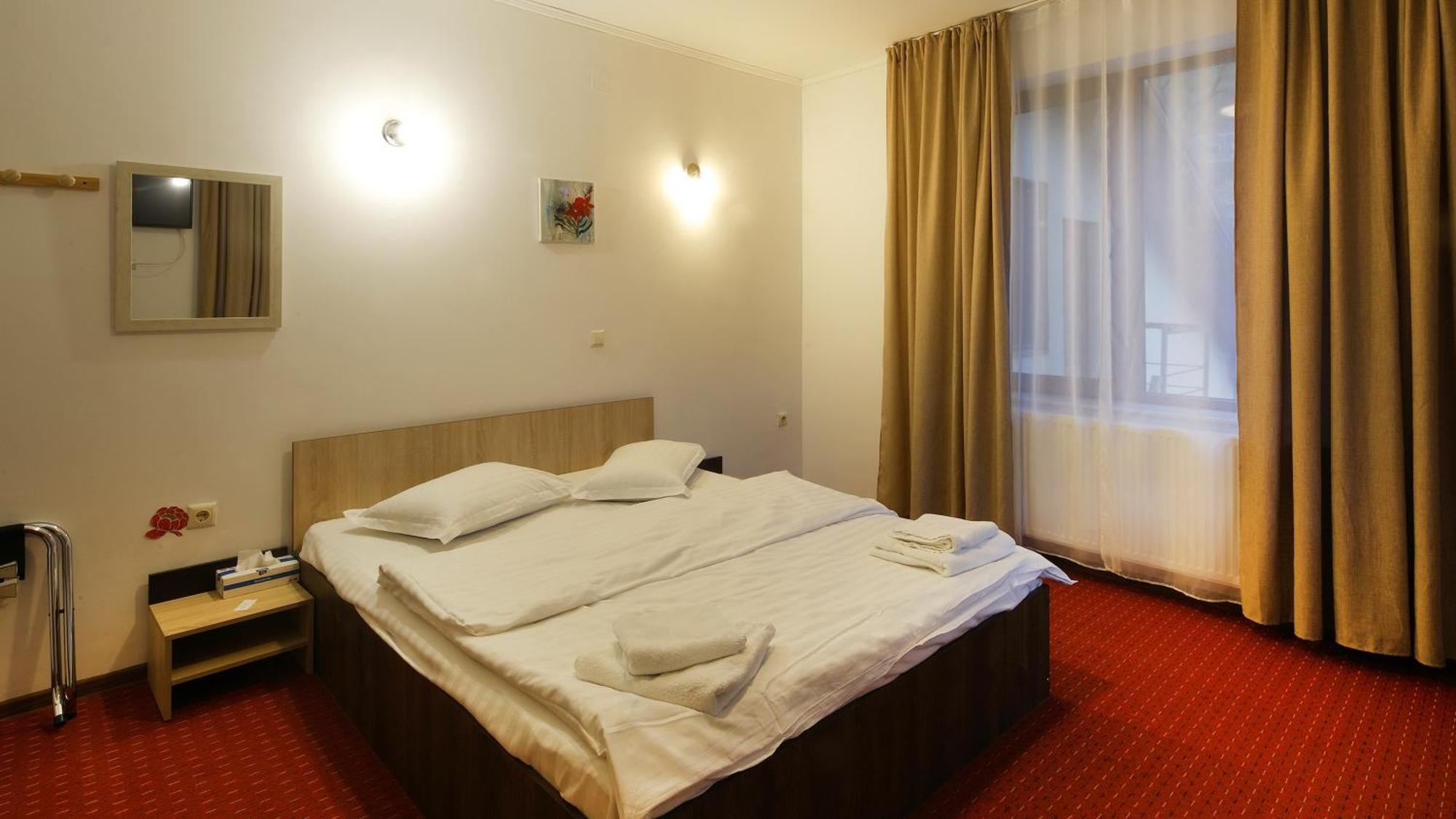 Pensiunea Montan Din Bran,Sat Simon Spa Indoor Бран Екстериор снимка