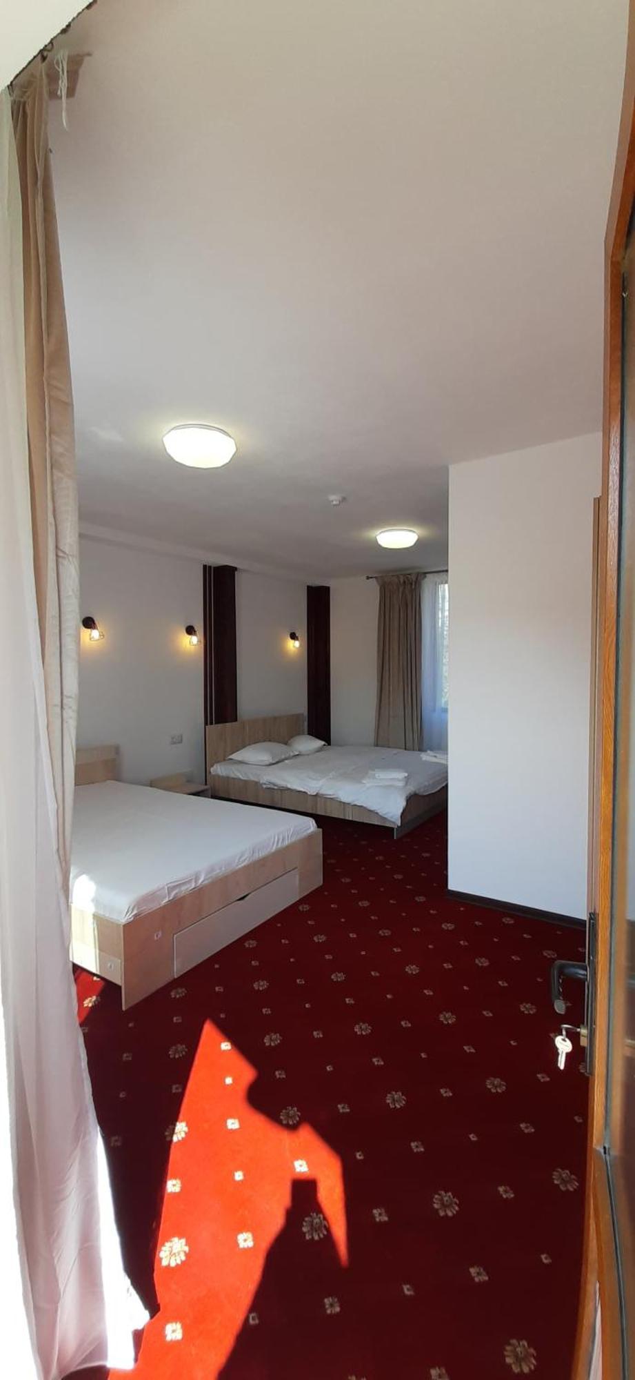 Pensiunea Montan Din Bran,Sat Simon Spa Indoor Бран Екстериор снимка