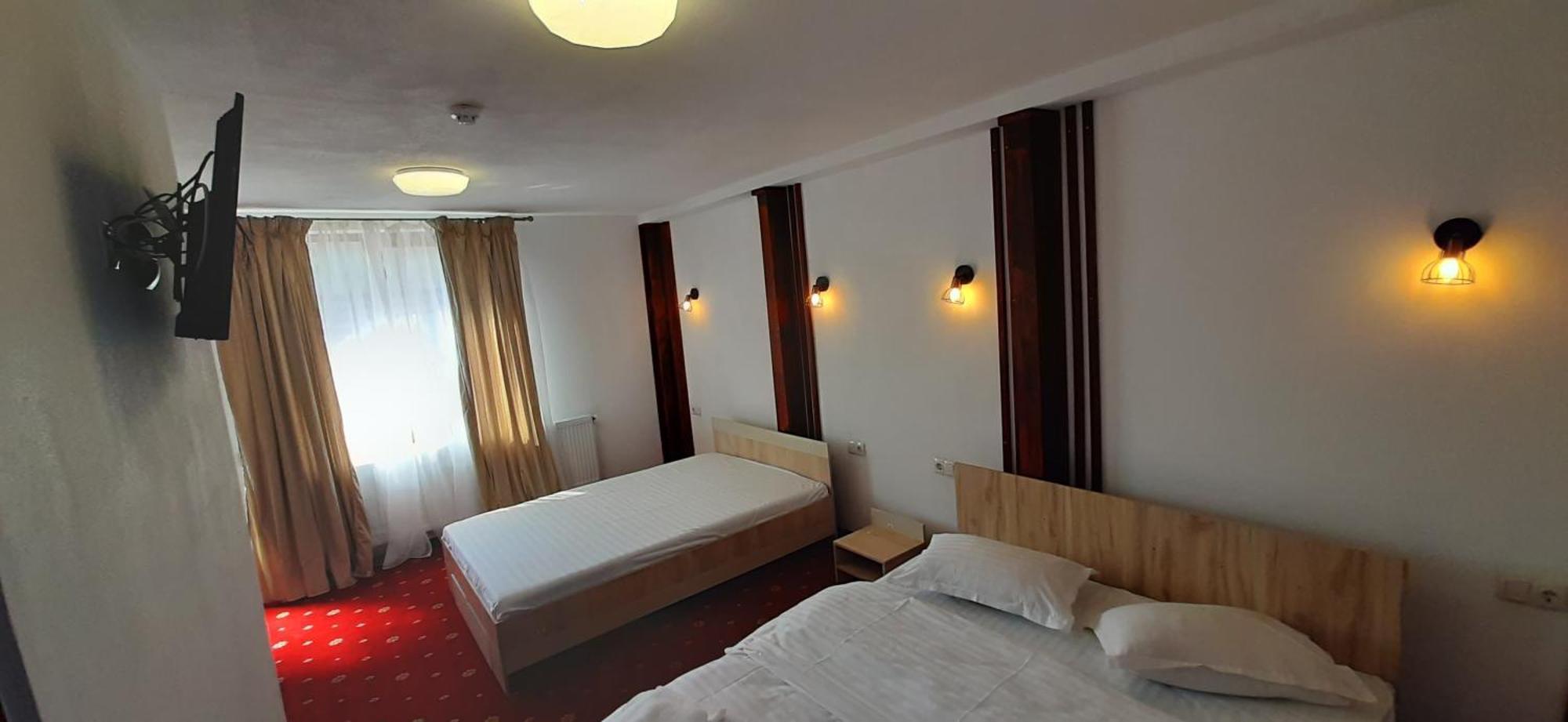 Pensiunea Montan Din Bran,Sat Simon Spa Indoor Бран Екстериор снимка