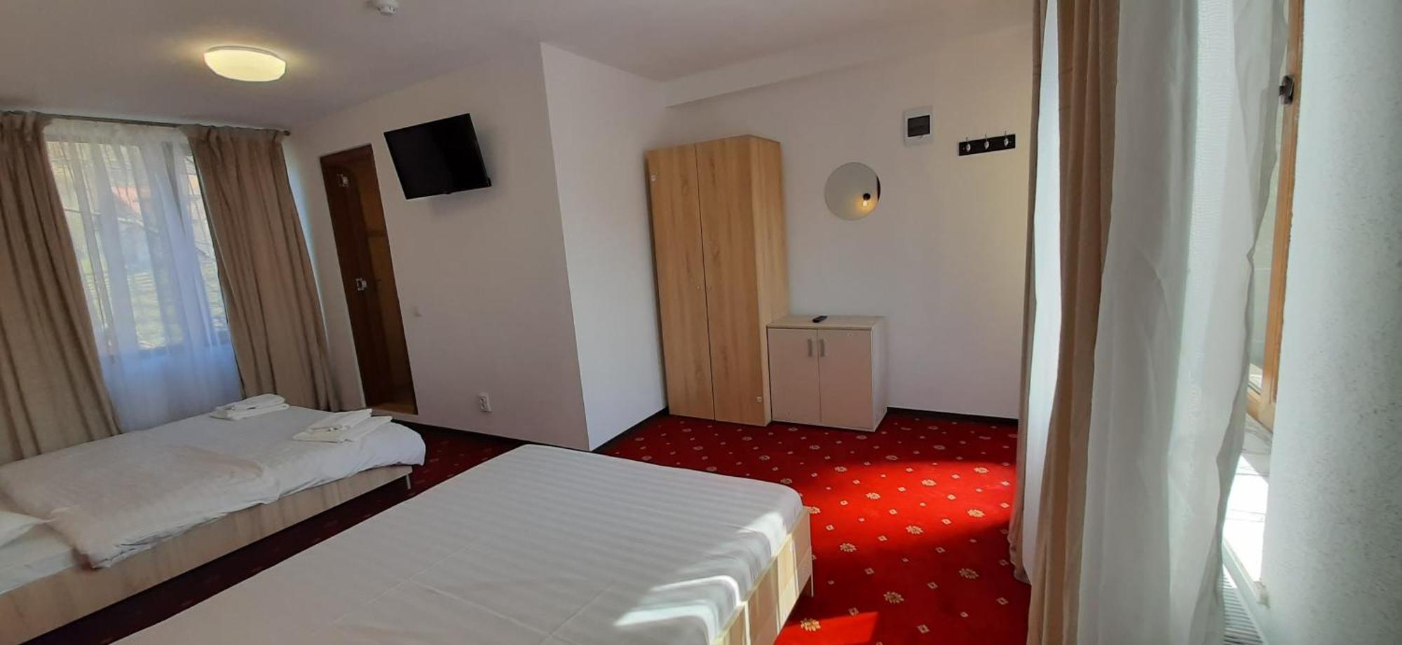 Pensiunea Montan Din Bran,Sat Simon Spa Indoor Бран Екстериор снимка